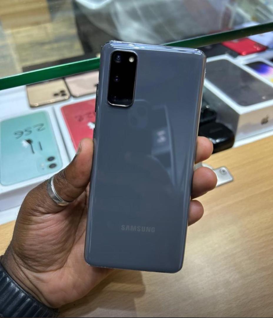 Samsung Galaxy S20 plus